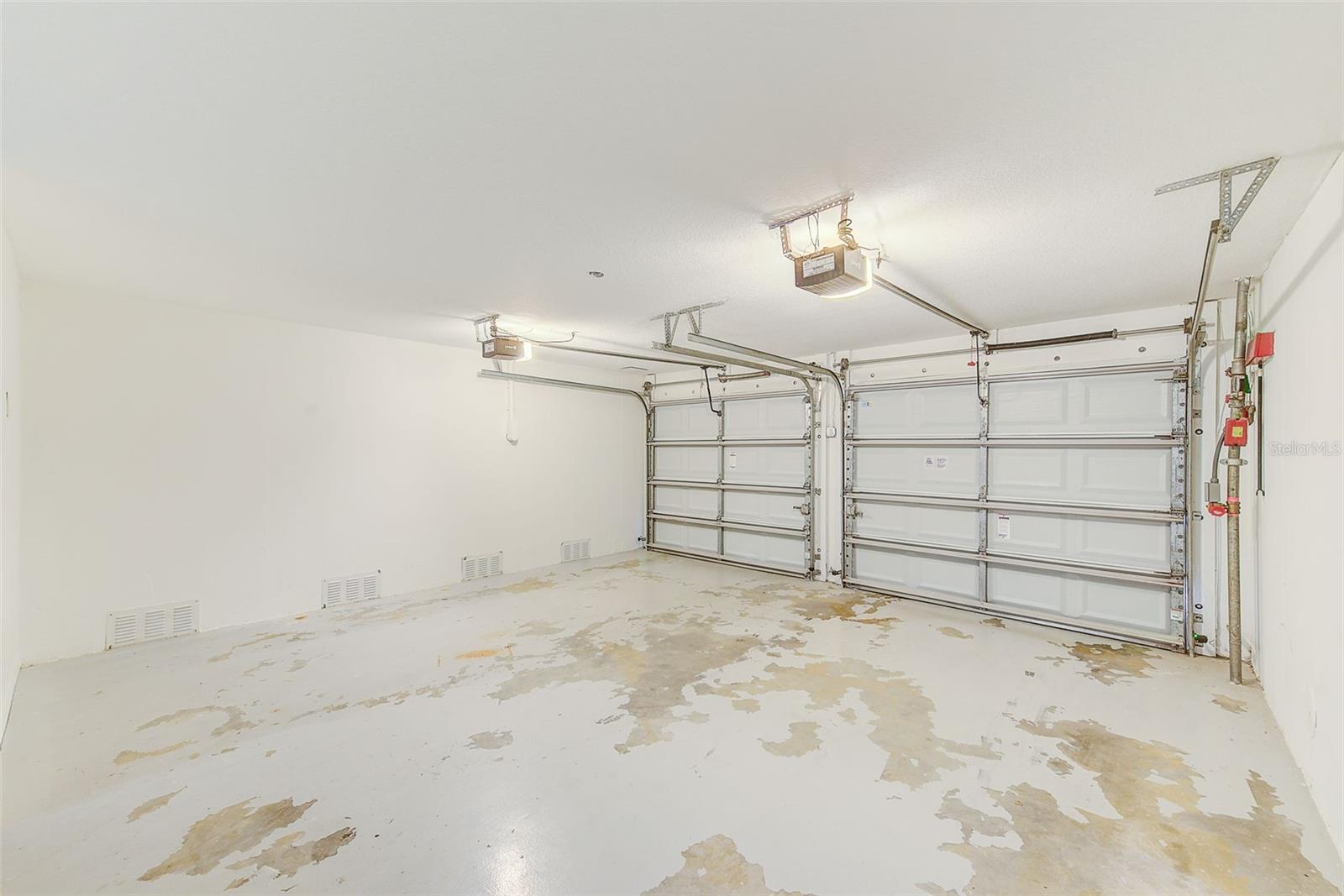 BAYSIDE OAKS - Residential