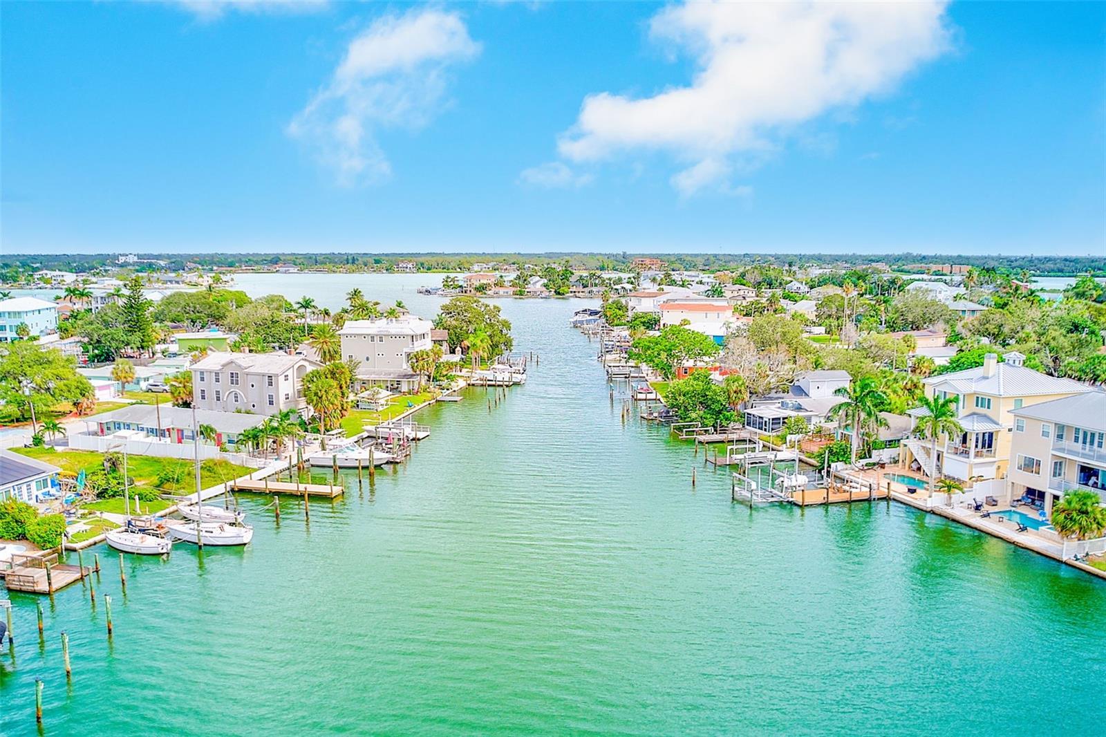 BAYSIDE OAKS - Residential