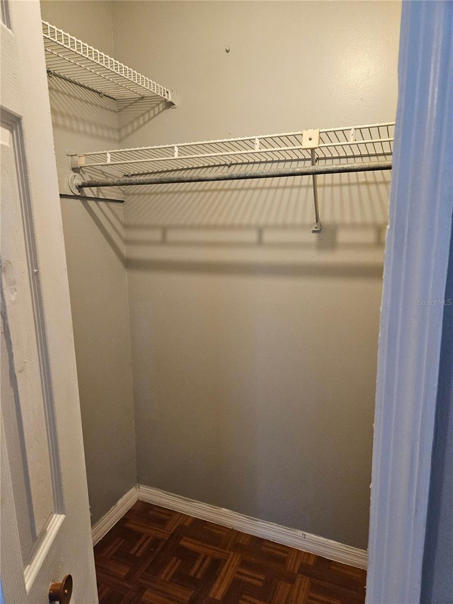 SUTTON RIDGE PH 01 - Residential Lease