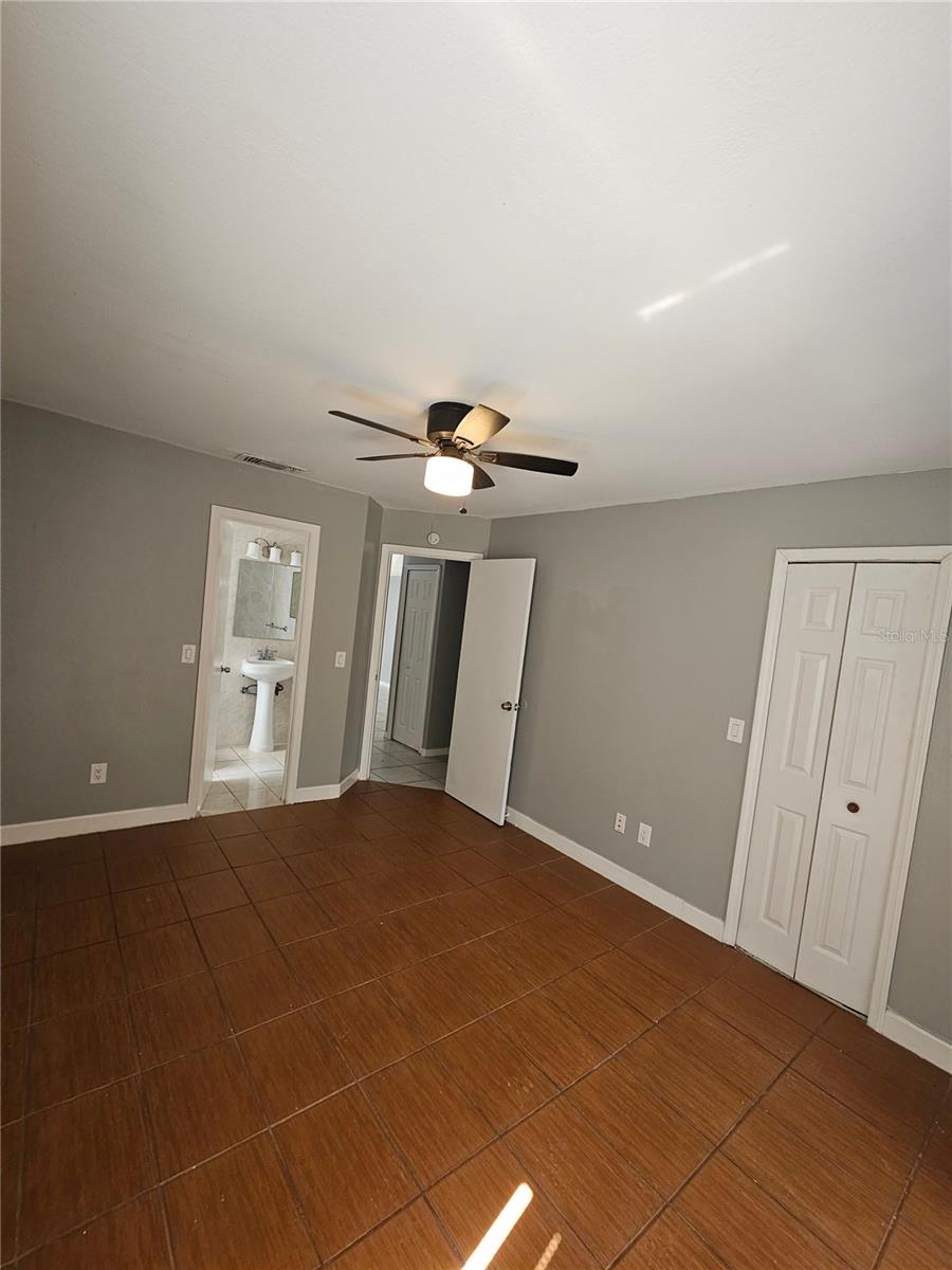 SUTTON RIDGE PH 01 - Residential Lease