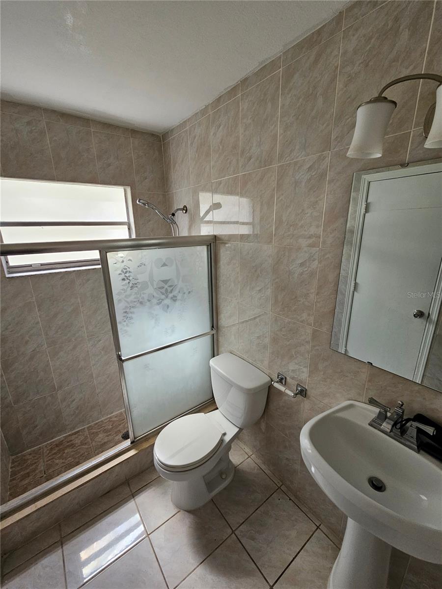 SUTTON RIDGE PH 01 - Residential Lease