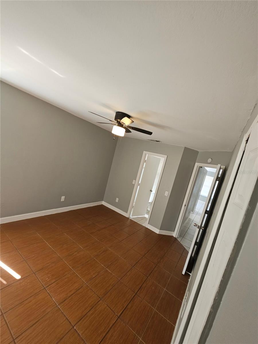 SUTTON RIDGE PH 01 - Residential Lease