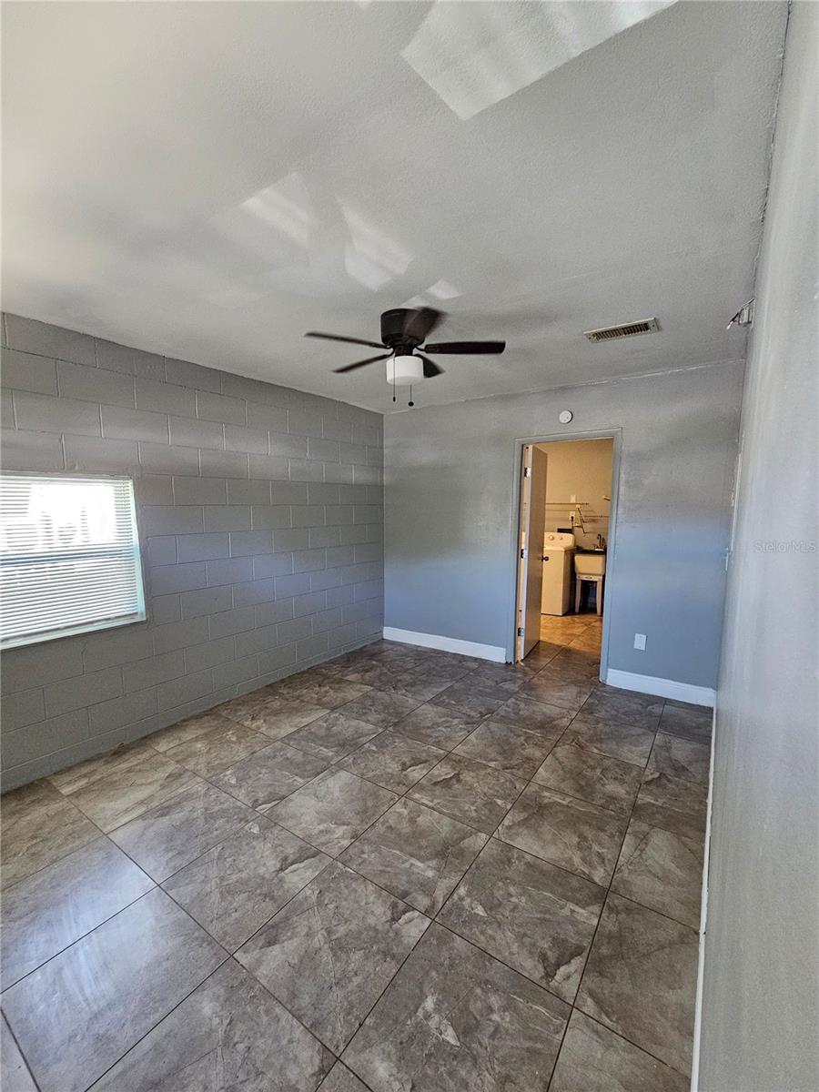 SUTTON RIDGE PH 01 - Residential Lease