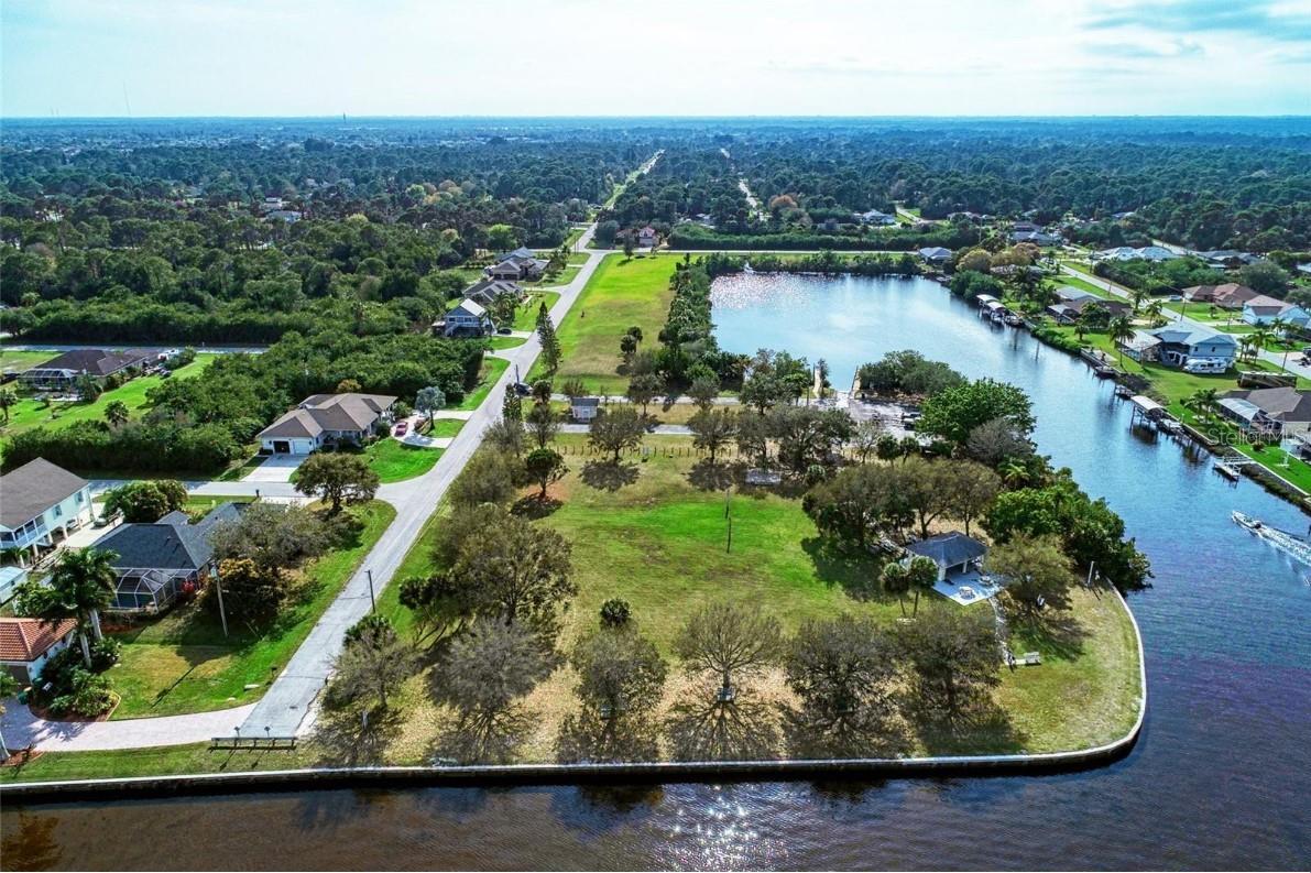 PORT CHARLOTTE SEC 060 - Land
