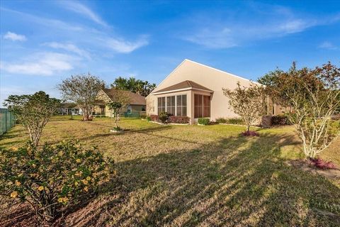 A home in LAKE WALES