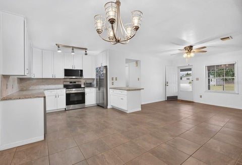 5010 Stolls Avenue, Tampa, FL 33615