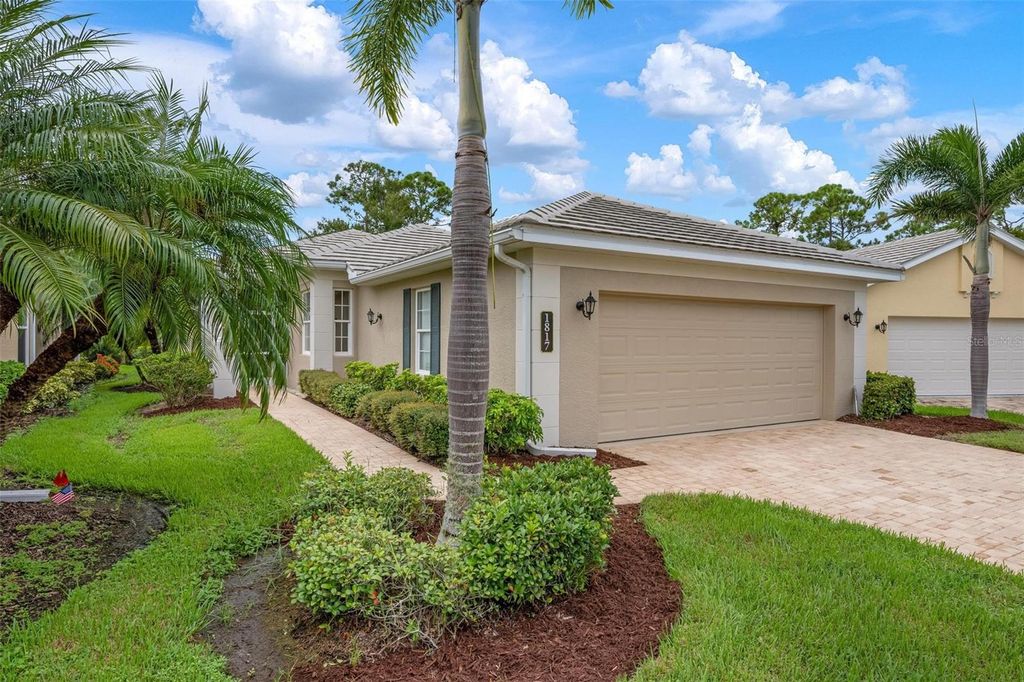 Photo of 1817 Lancashire Drive, Venice, FL 34293 (MLS # N6140529)