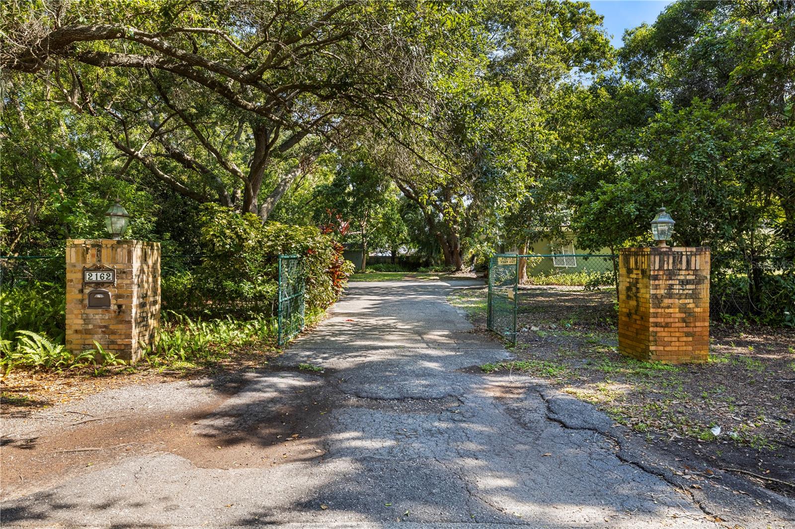 2162 LONG BOW LANE