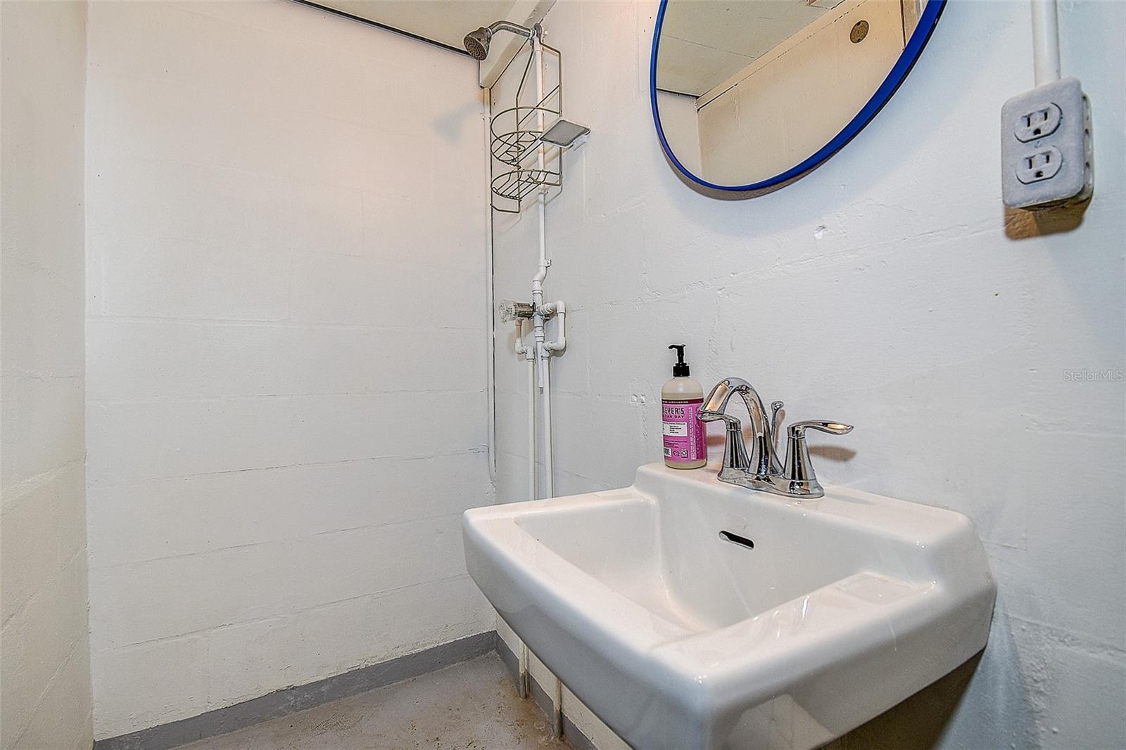 BRENTWOOD HEIGHTS 2ND ADD - Residential