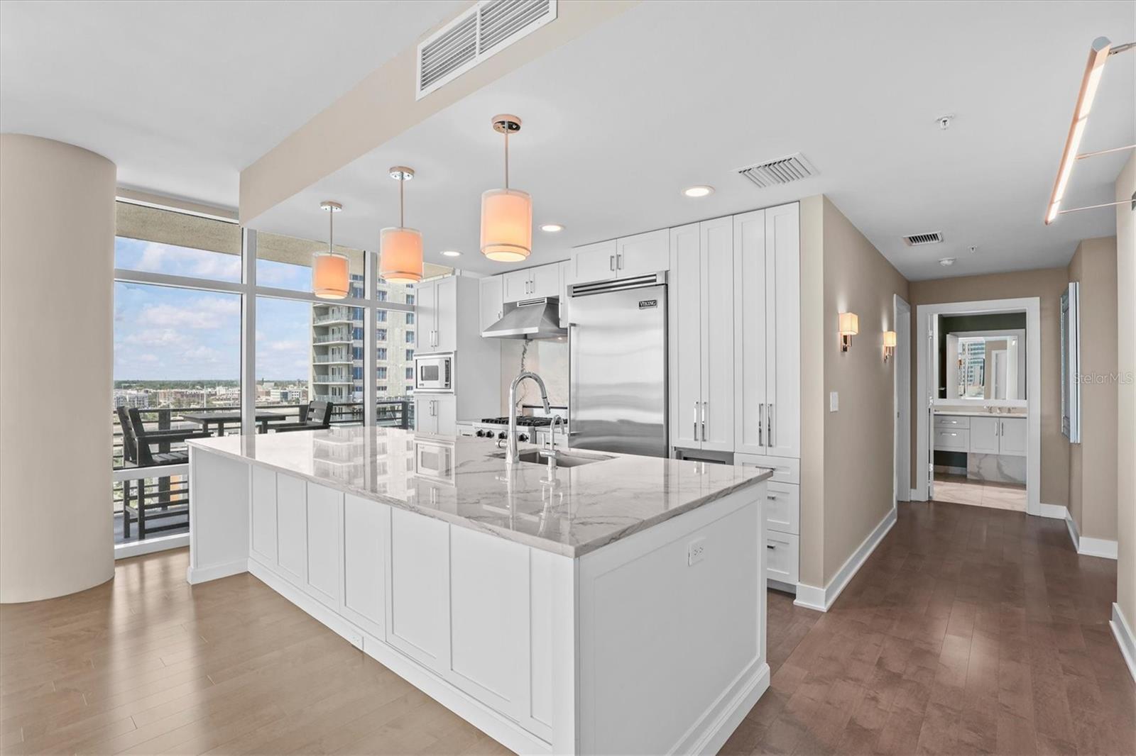 1120 E KENNEDY BOULEVARD 1216