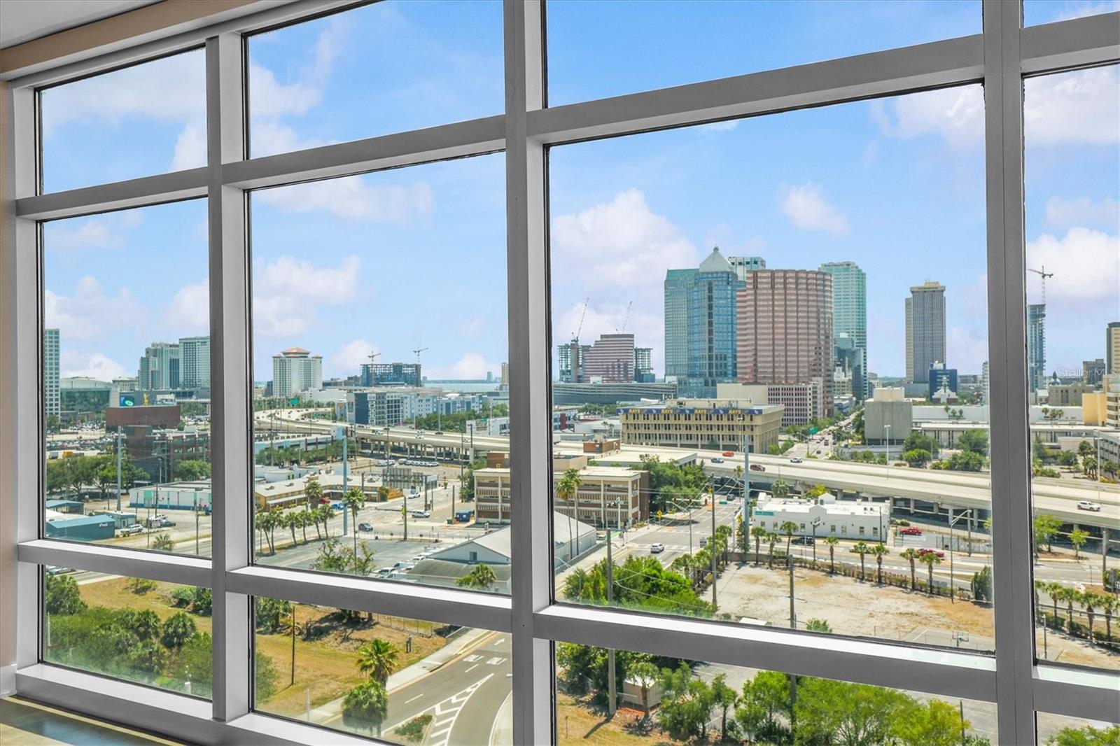 1120 E KENNEDY BOULEVARD 1216