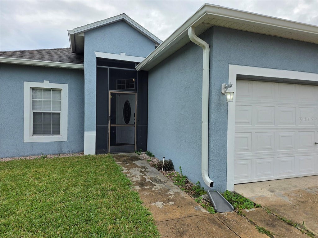 Photo of 4908 Waterside Pointe Circle, Orlando, FL 32829 (MLS # O6447441)