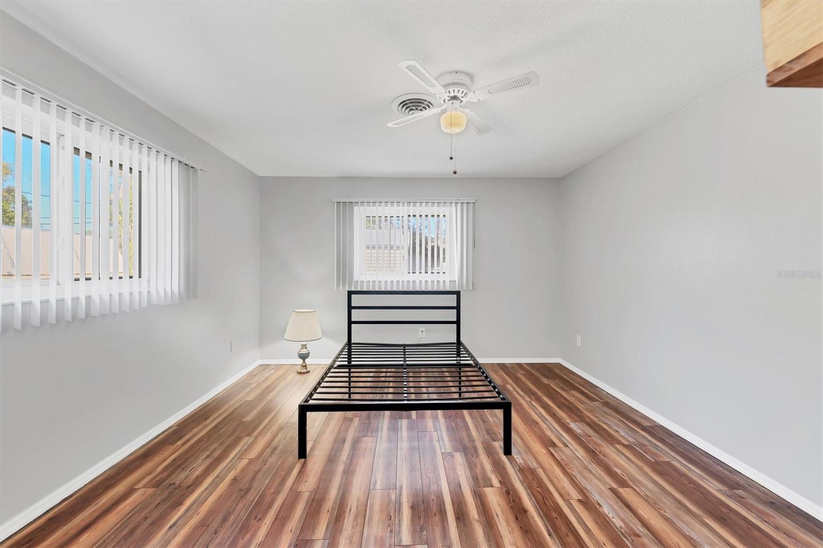 SOUTH VENICE - Residential