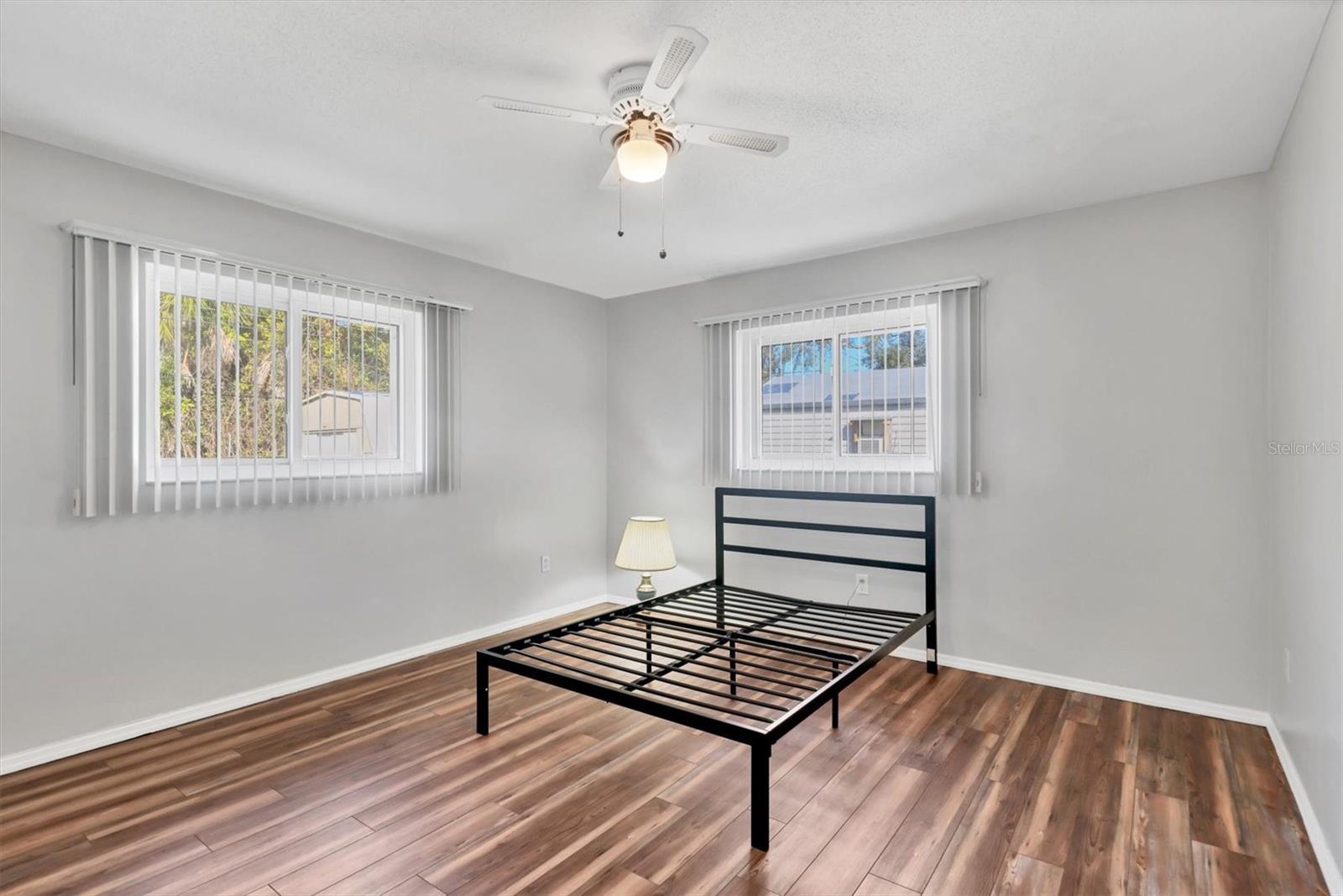 SOUTH VENICE - Residential