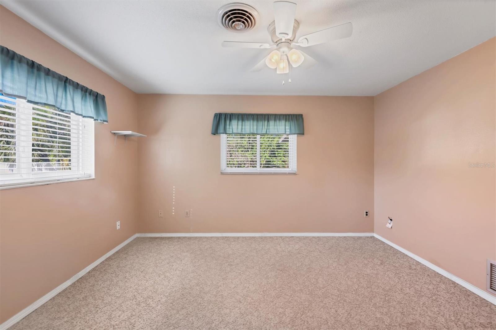 SOUTH VENICE - Residential