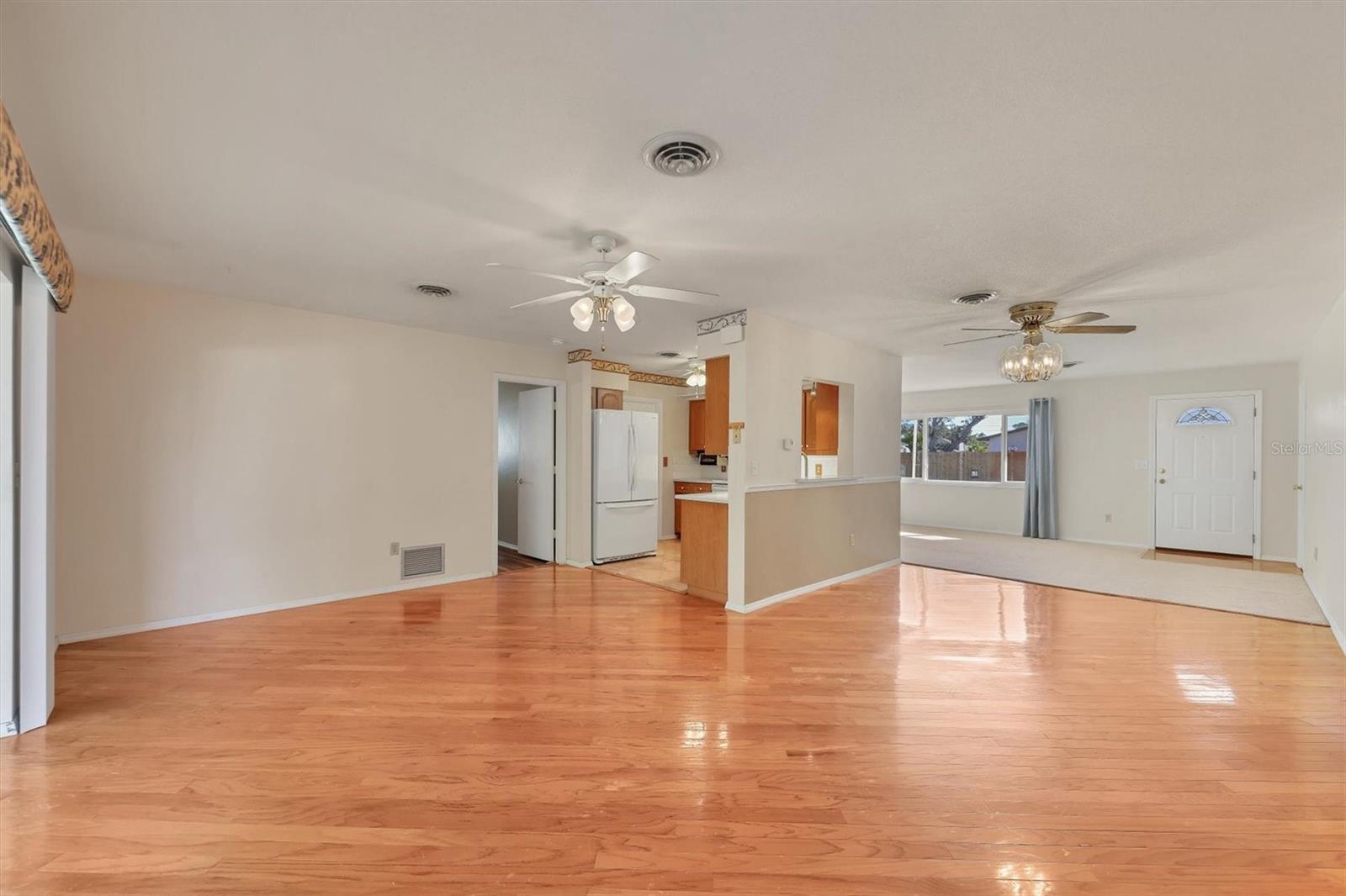 SOUTH VENICE - Residential