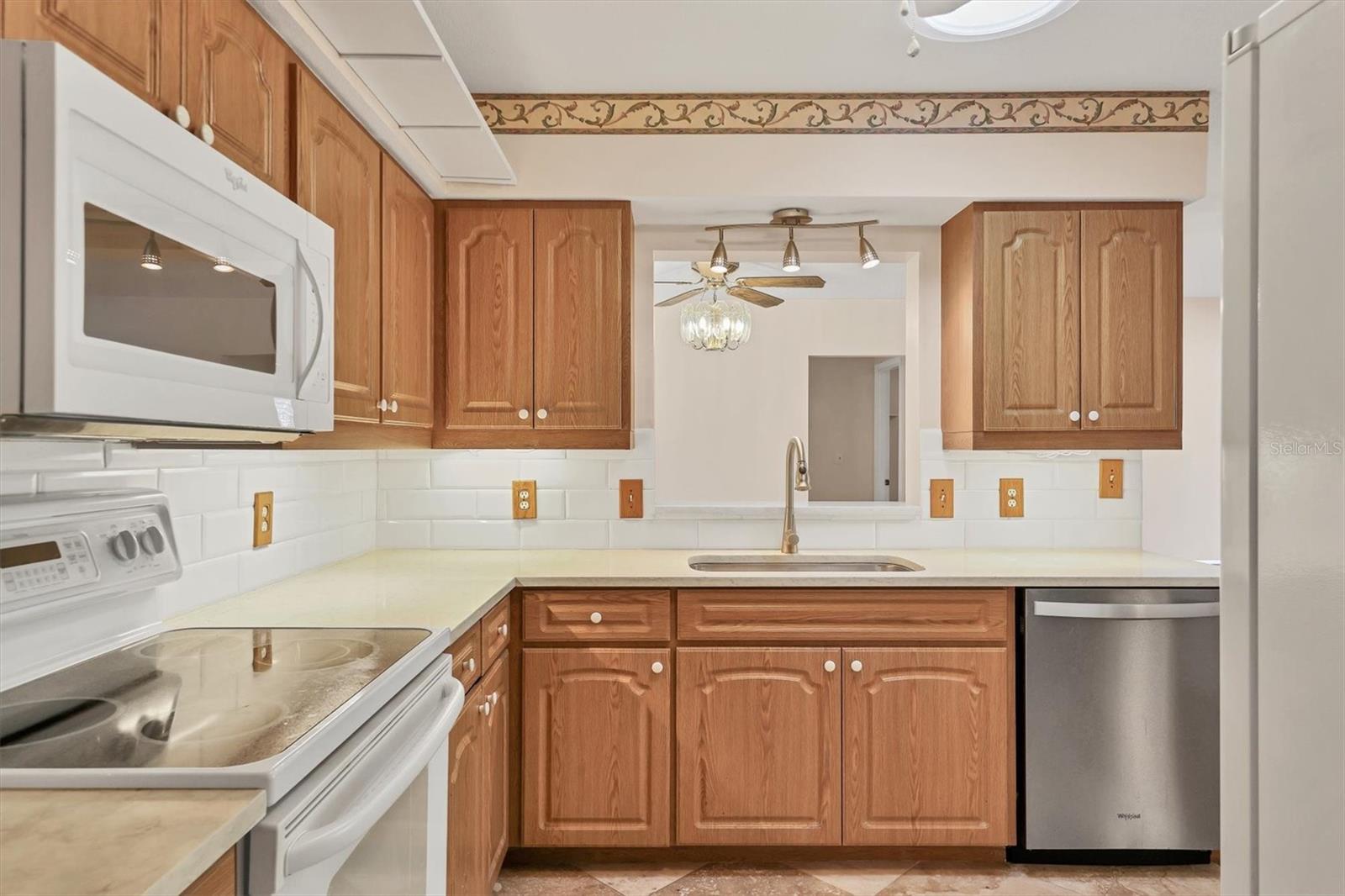 SOUTH VENICE - Residential