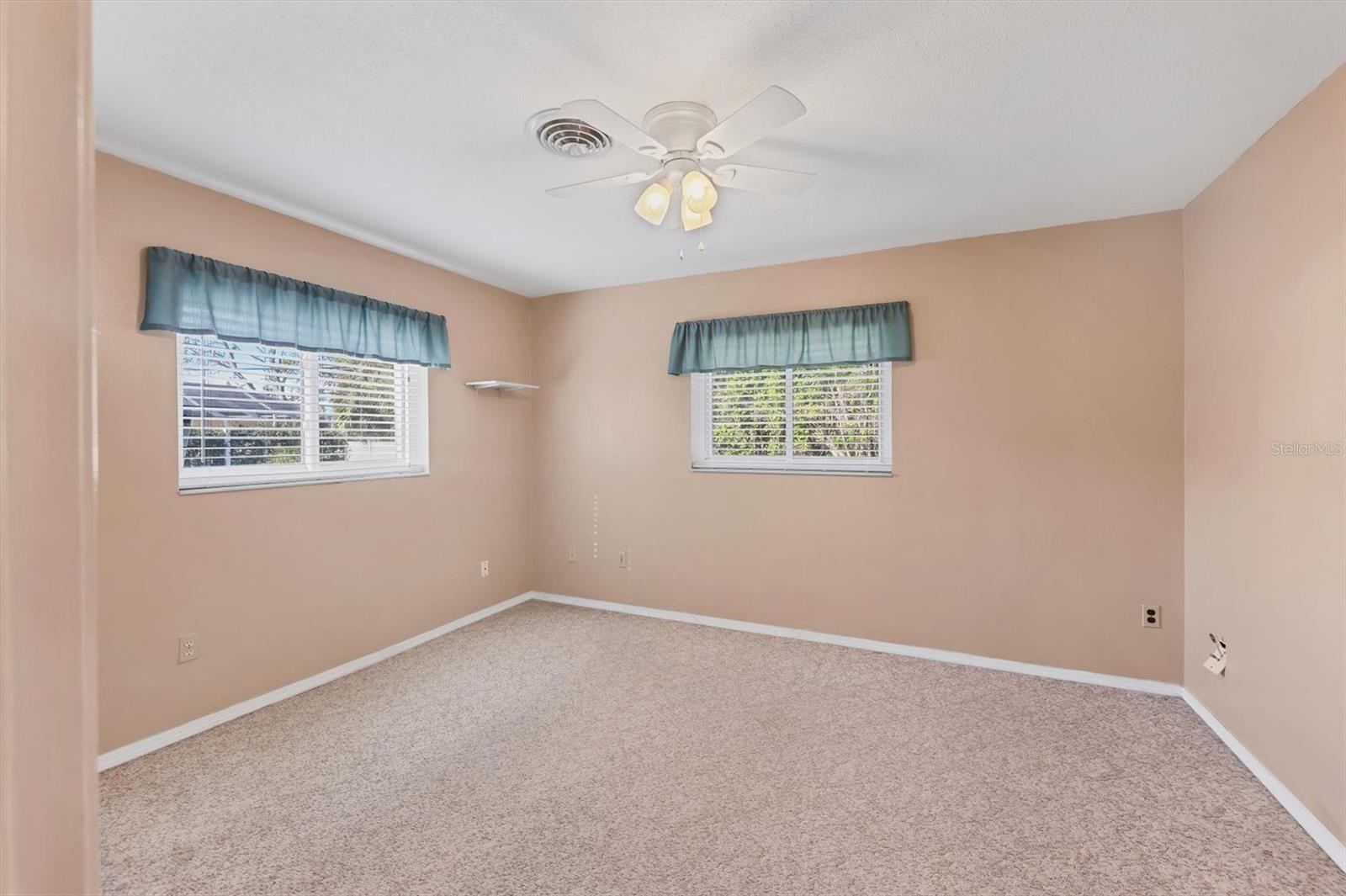 SOUTH VENICE - Residential