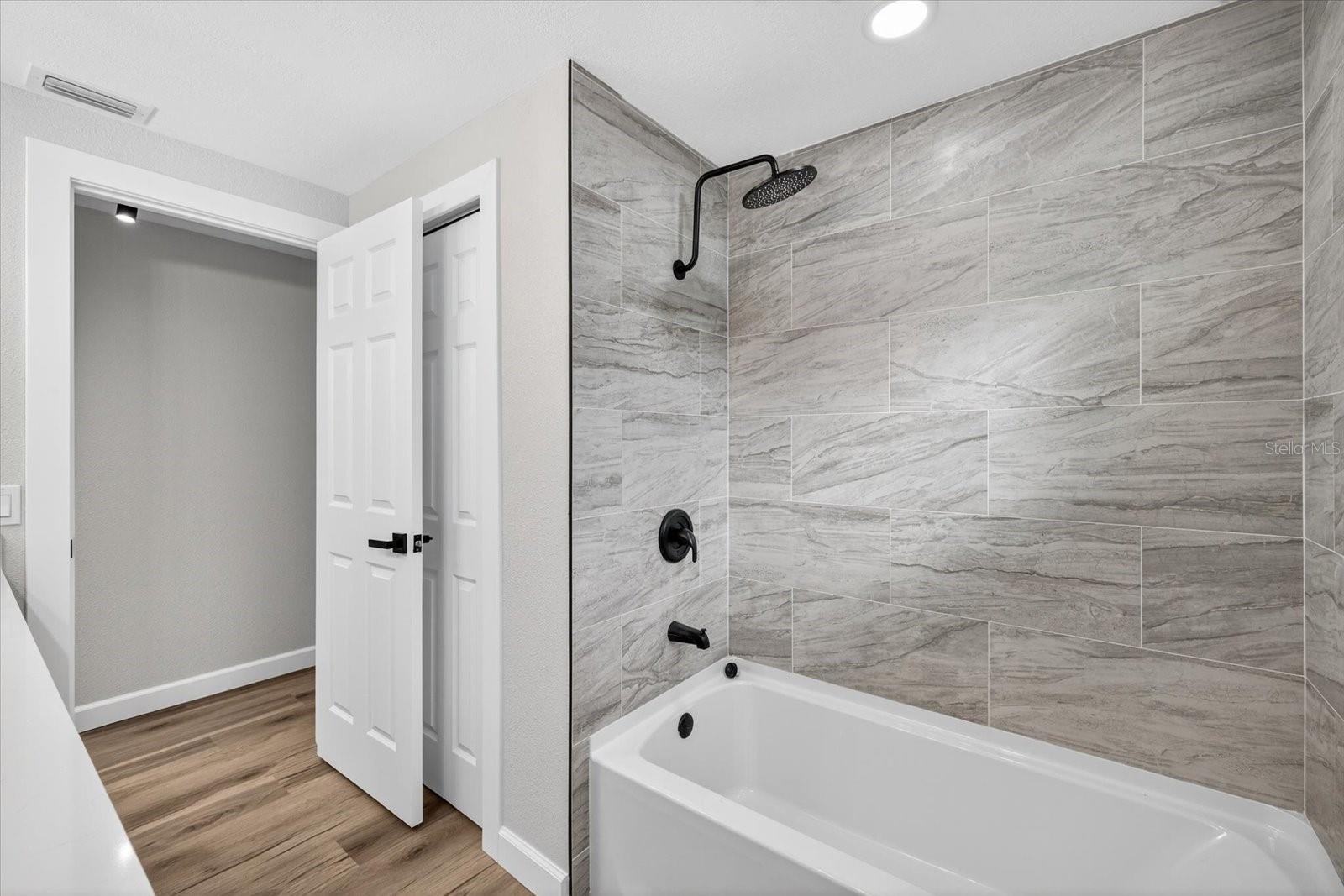 FLOR A MAR SEC C07 ADD 03 - Residential