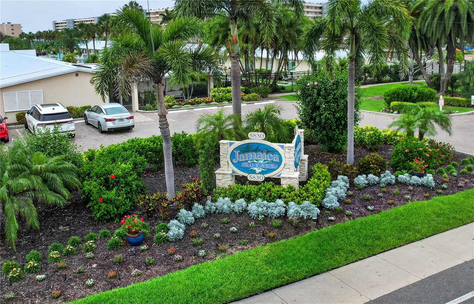 JAMAICA ROYALE - Residential