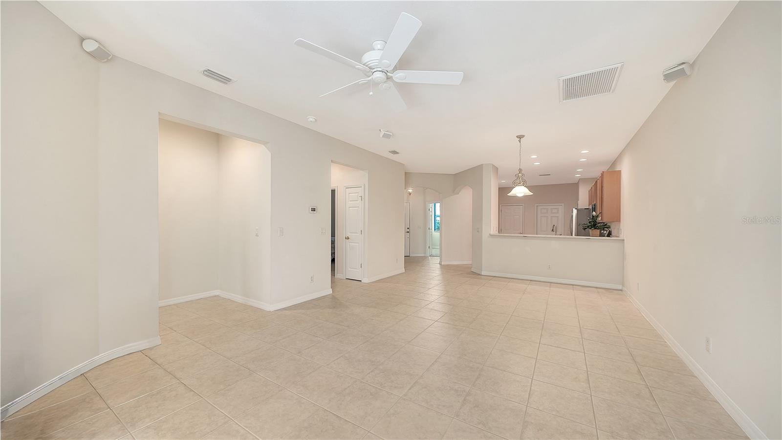 VENETIAN FALLS PH 1 - Residential