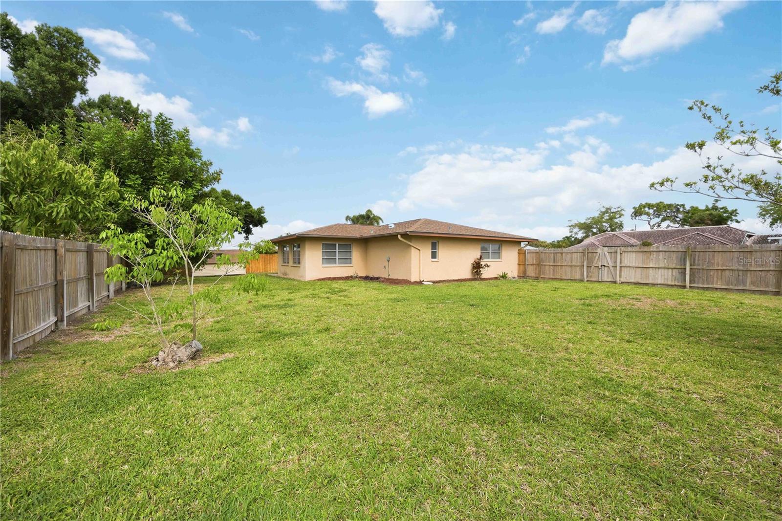 SOUTH VENICE UN 57 - Residential