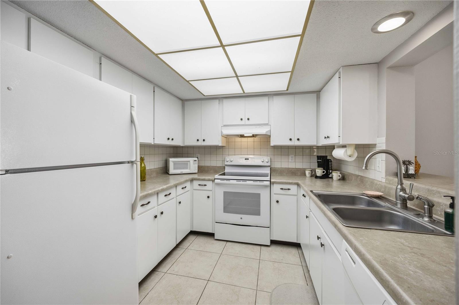 SOUTH VENICE UN 57 - Residential