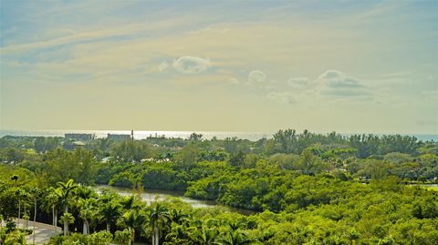 A home in LONGBOAT KEY