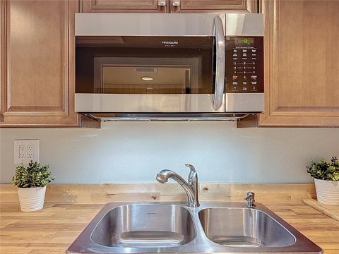 Tiny photo for 1148 N Grandview Street, Mount Dora, FL 32757 (MLS # V4949076)