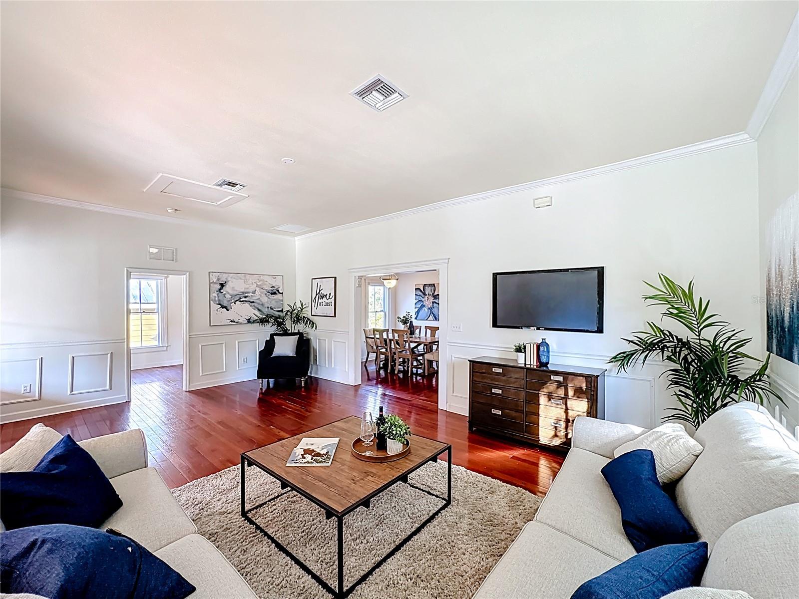 MOUNT DORA GULLERS HOMESTEAD - Residential