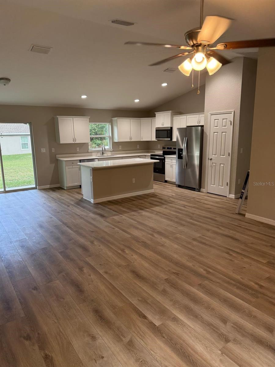 BELLEVIEW HEIGHTS ESTATE - Residential Lease