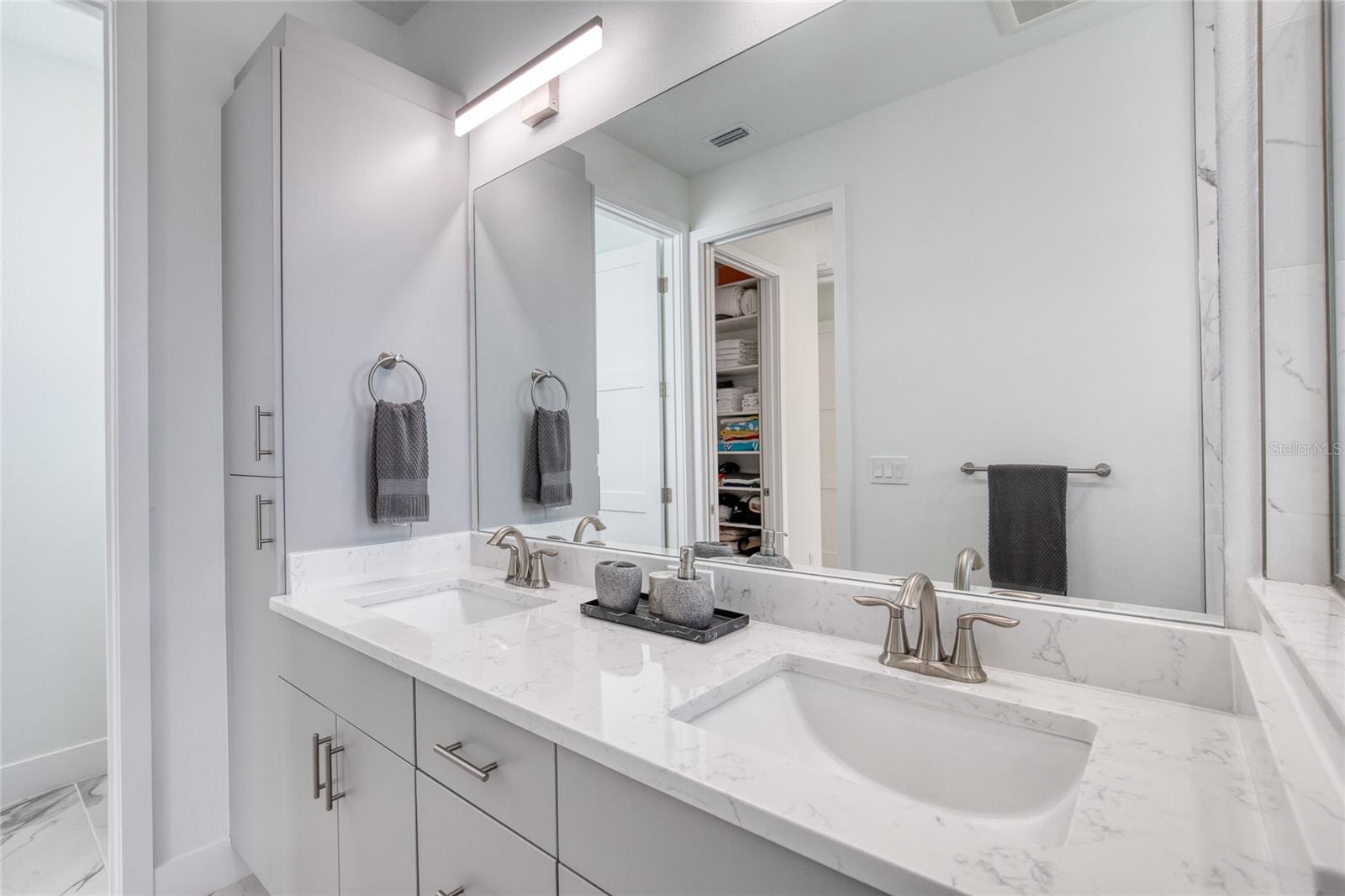 MEMENTO - Residential