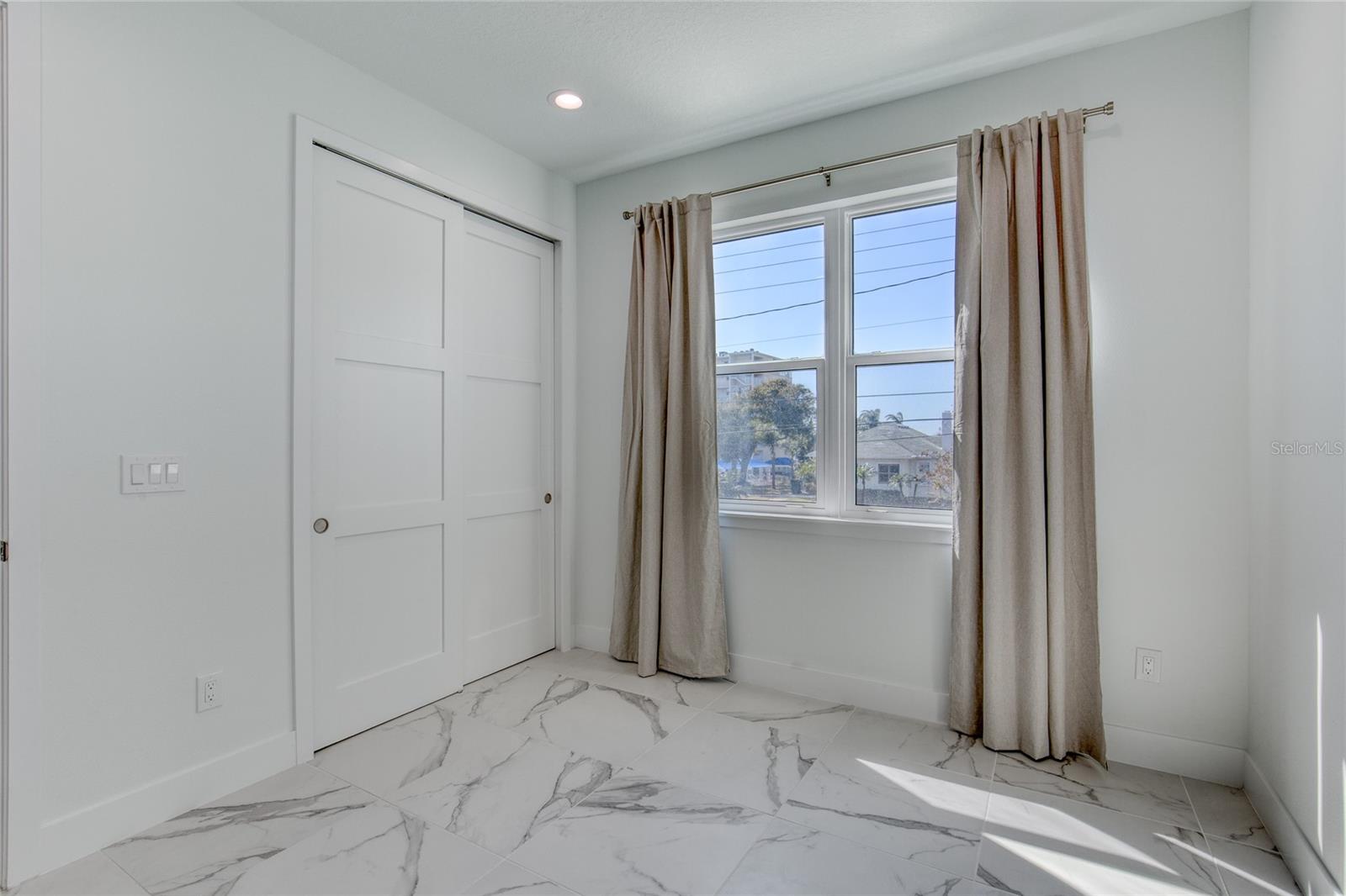 MEMENTO - Residential