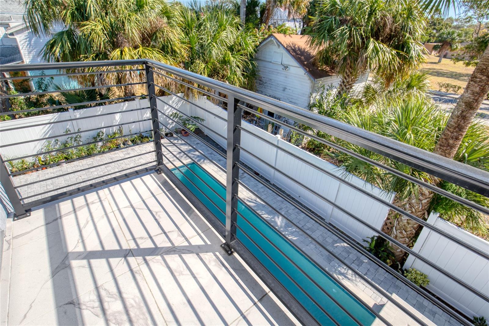 MEMENTO - Residential