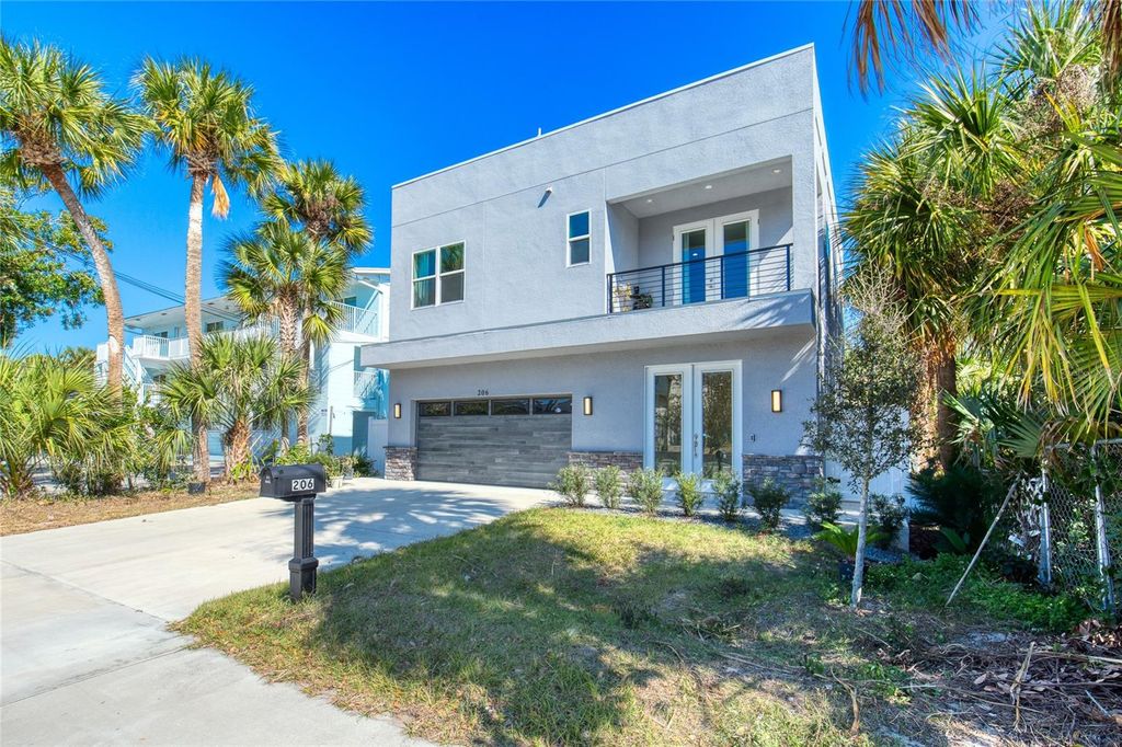 Photo of 206 N Halifax Avenue, Daytona Beach, FL 32118 (MLS # V4948123)