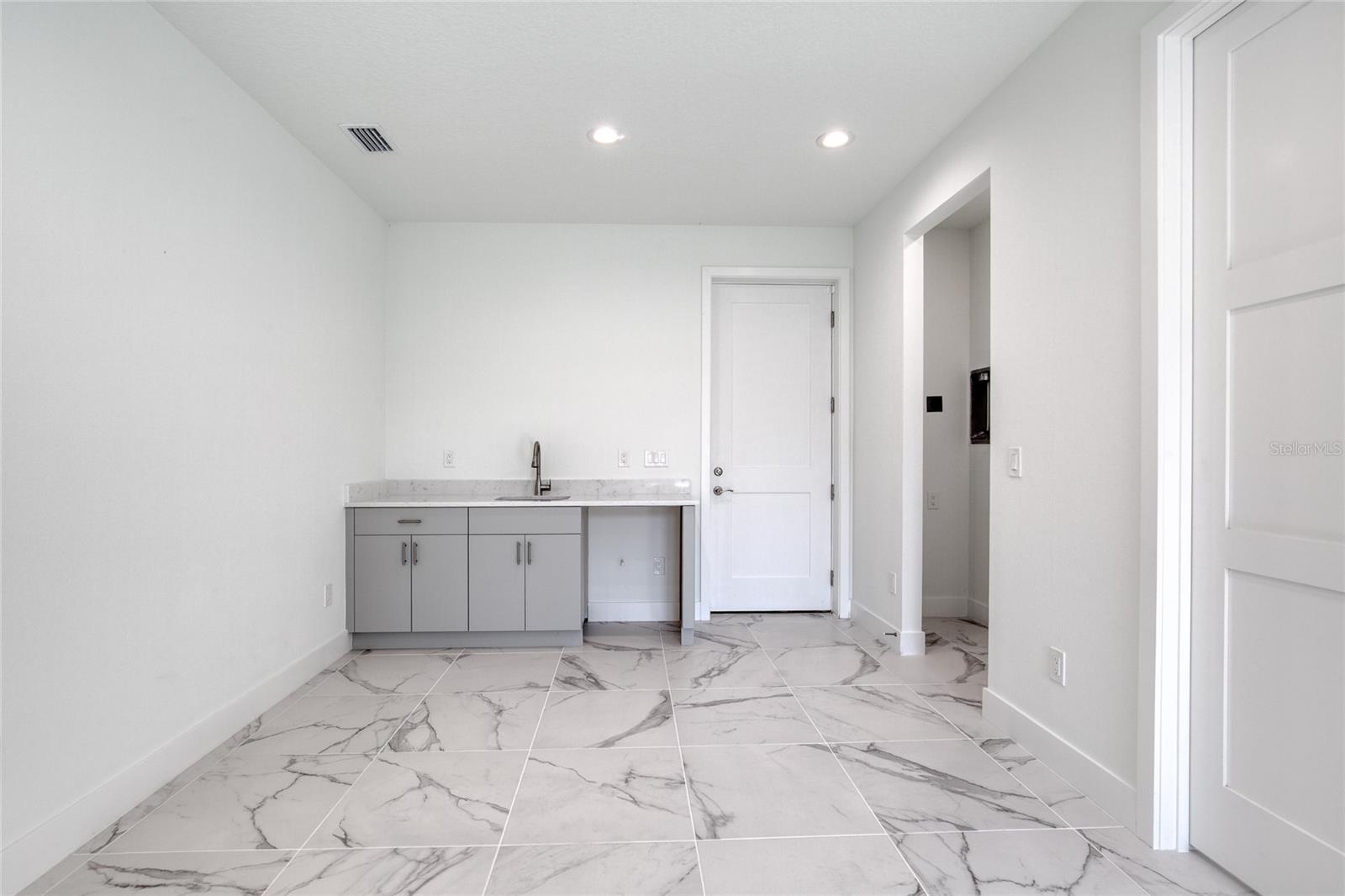 MEMENTO - Residential