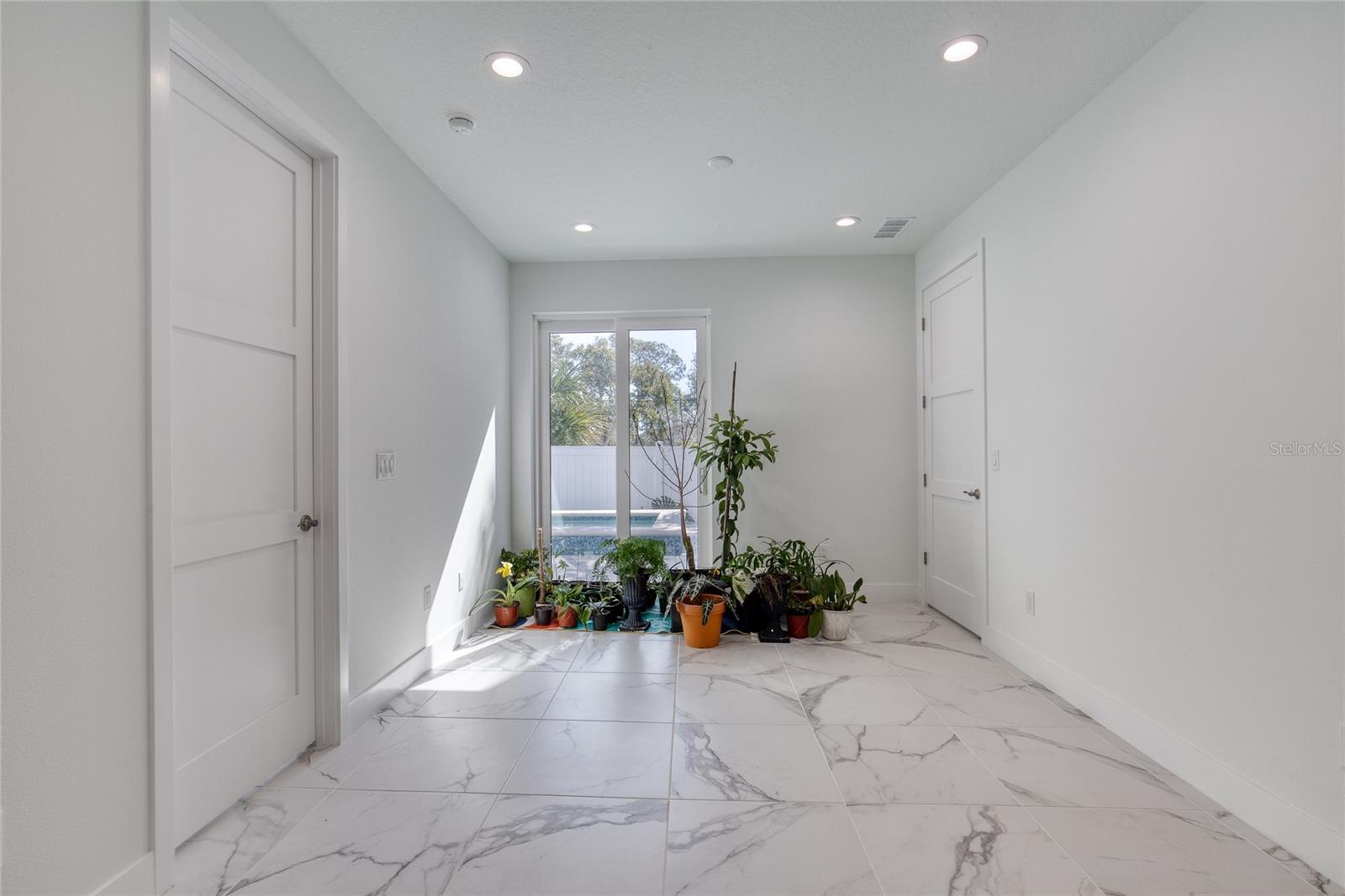 MEMENTO - Residential