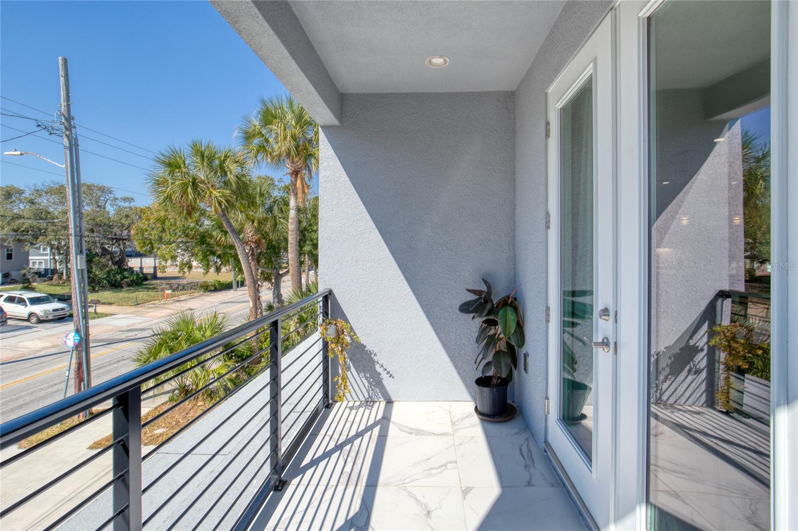 MEMENTO - Residential