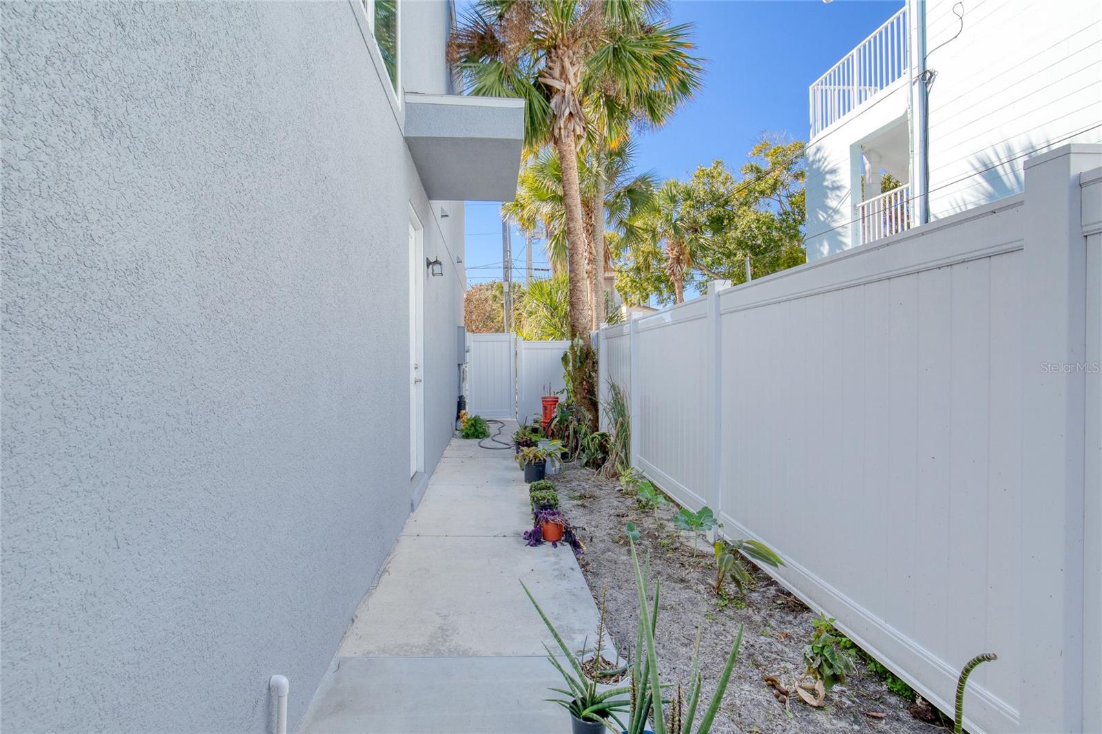 MEMENTO - Residential