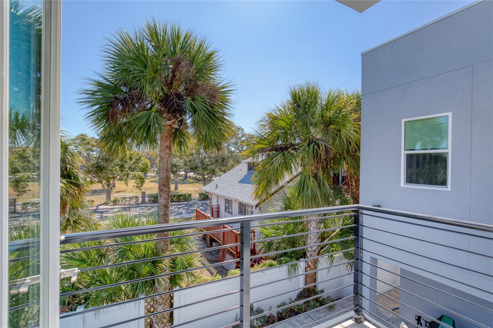 MEMENTO - Residential