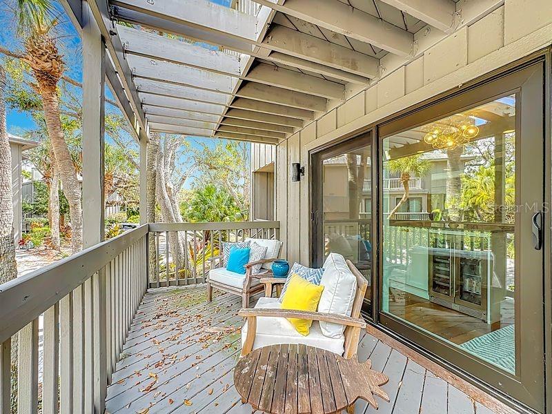 LANDINGS TREEHOUSE - Residential