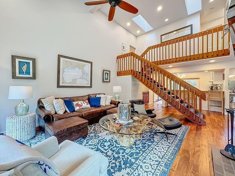 LANDINGS TREEHOUSE - Residential