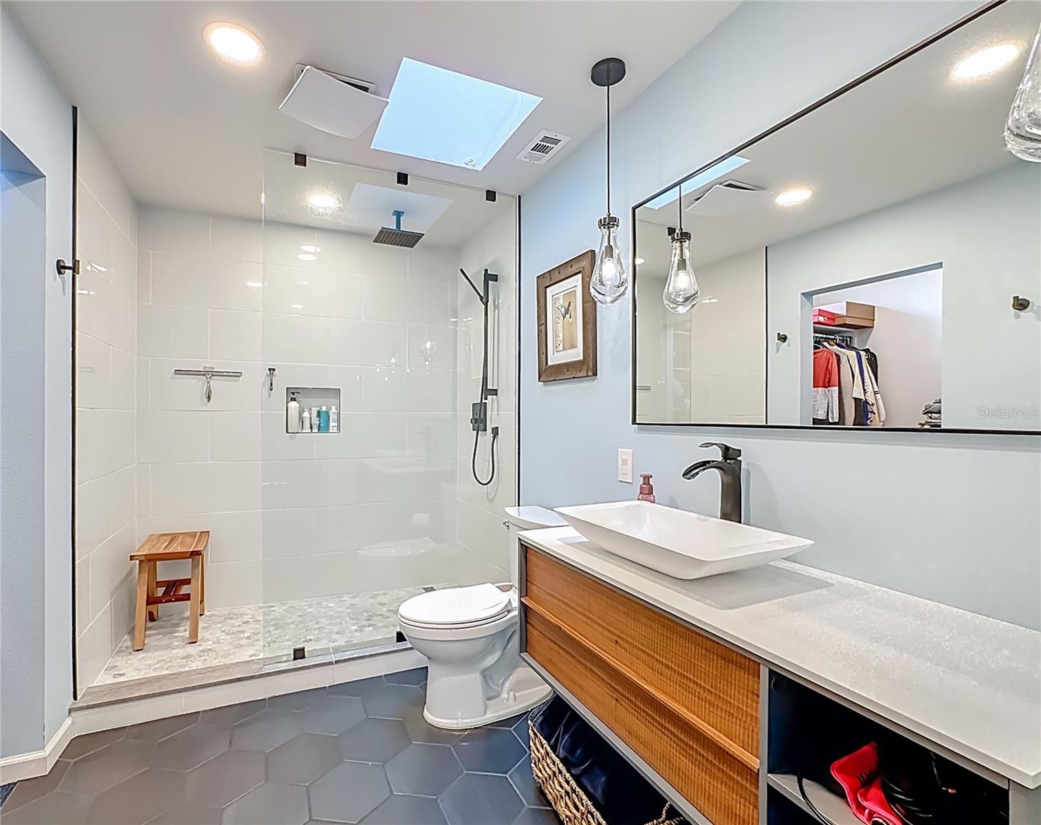 LANDINGS TREEHOUSE - Residential