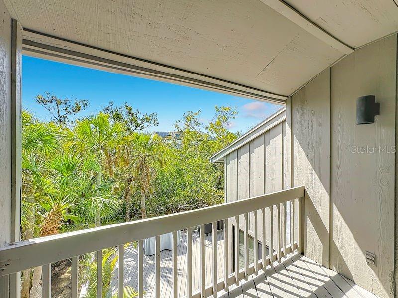 LANDINGS TREEHOUSE - Residential