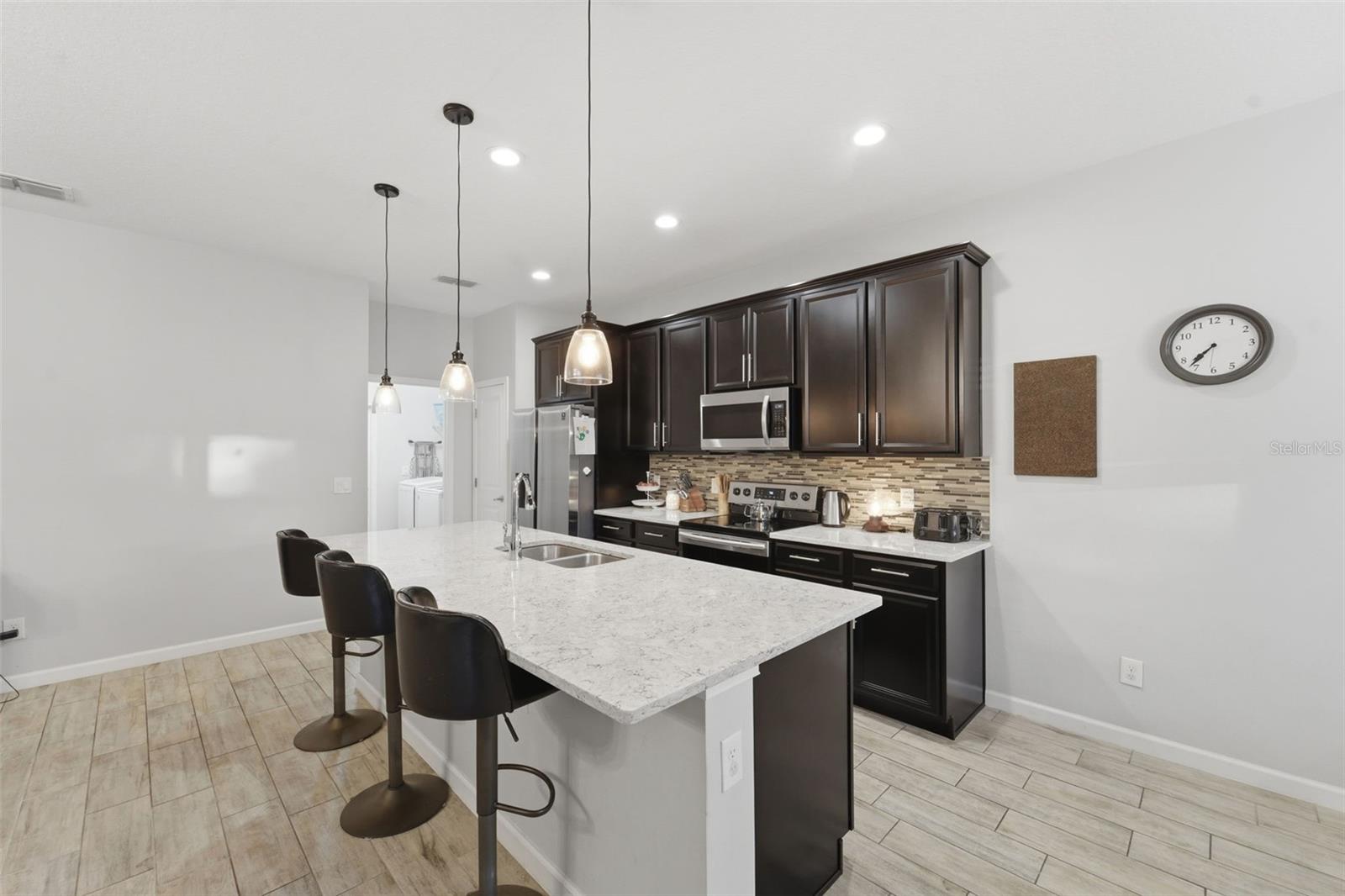 REDBRIDGE SQUARE - Residential