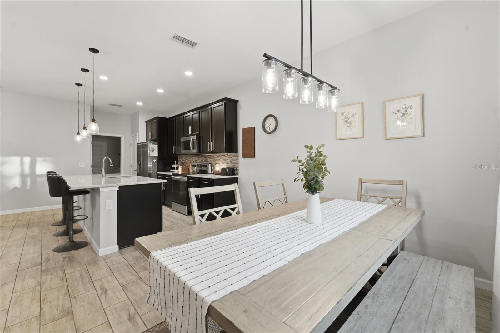 REDBRIDGE SQUARE - Residential
