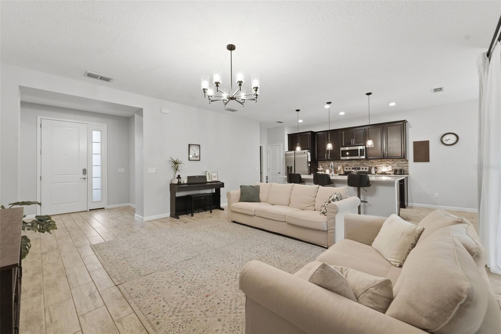 REDBRIDGE SQUARE - Residential
