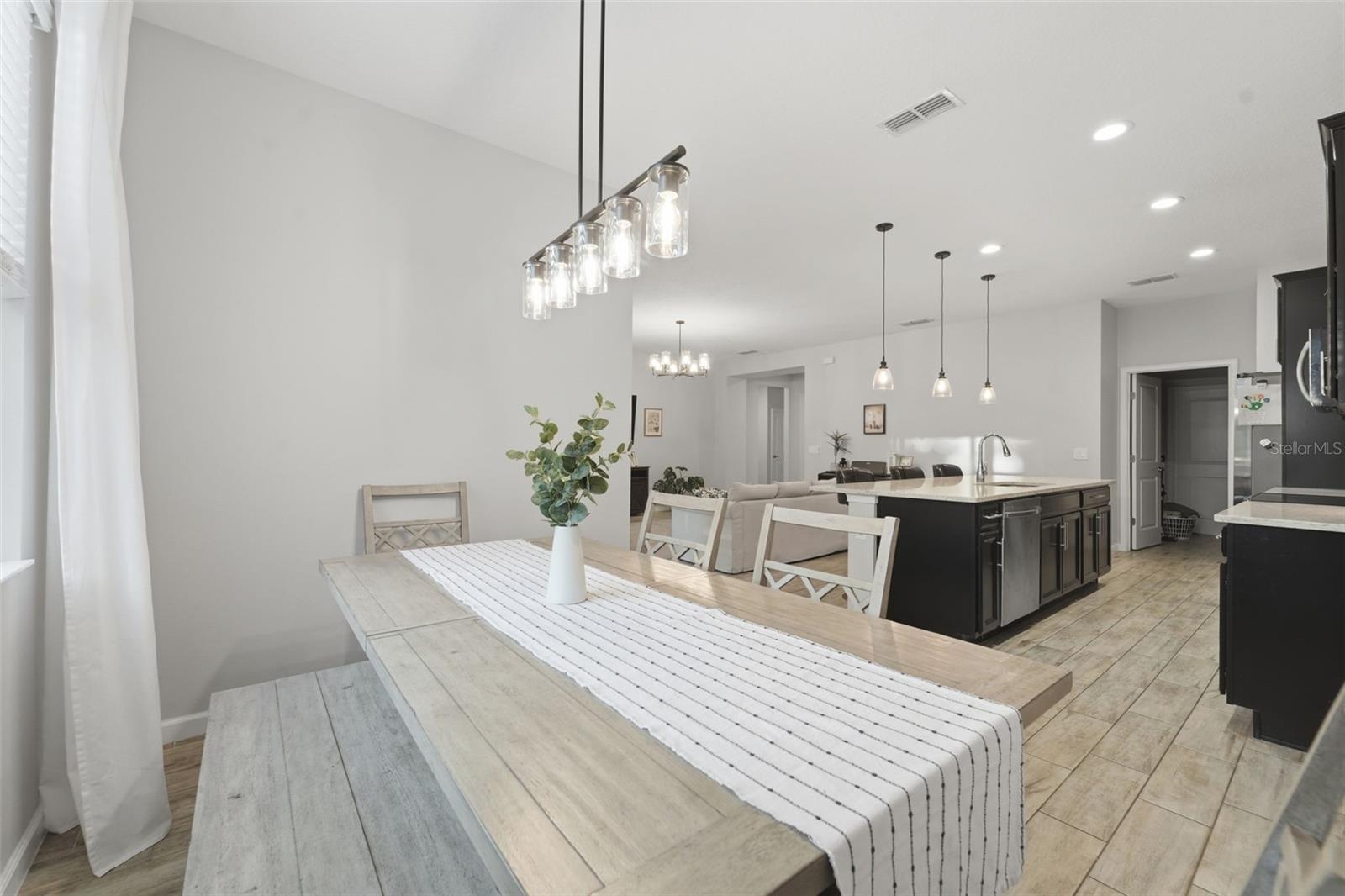REDBRIDGE SQUARE - Residential