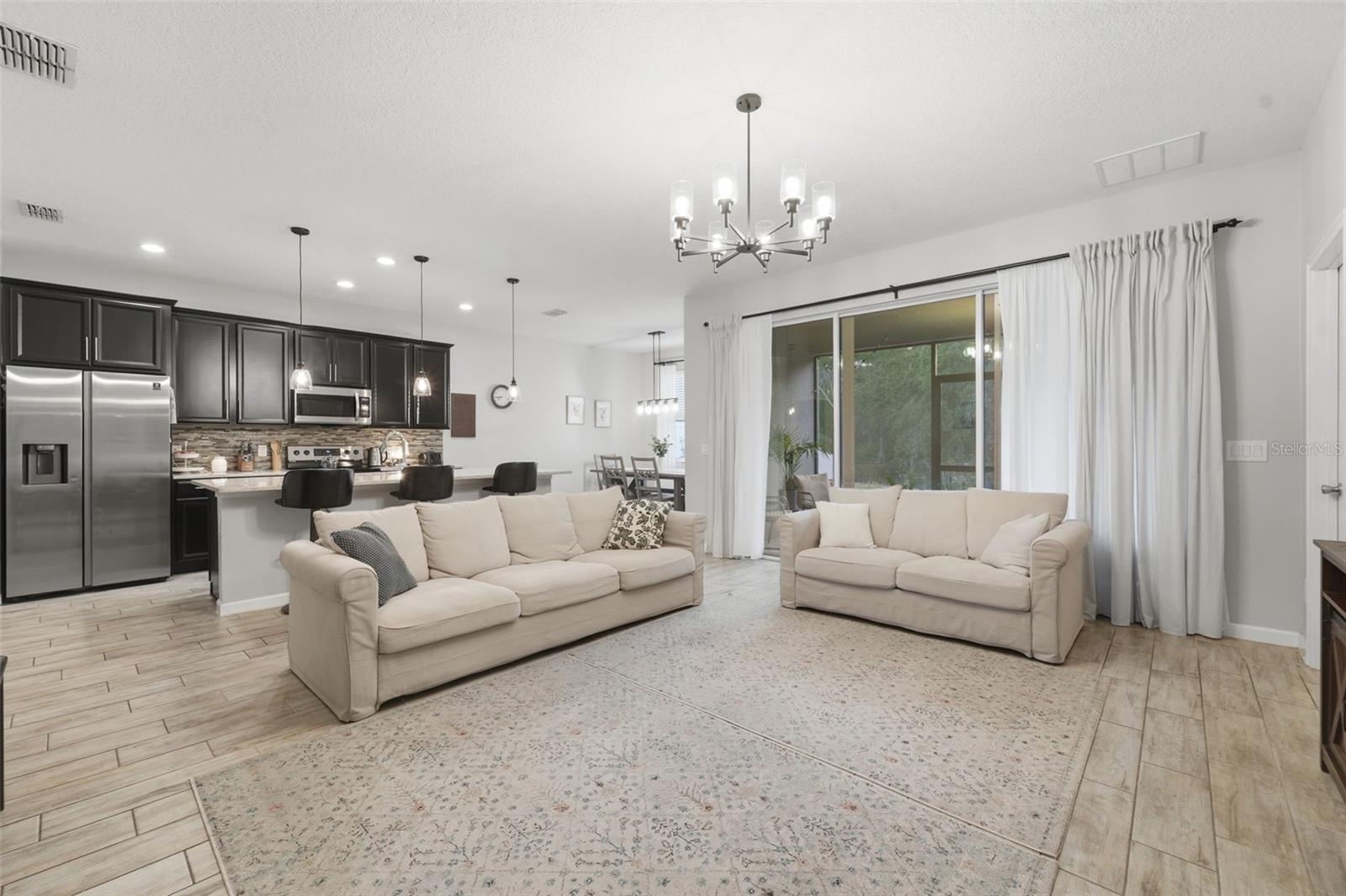 REDBRIDGE SQUARE - Residential