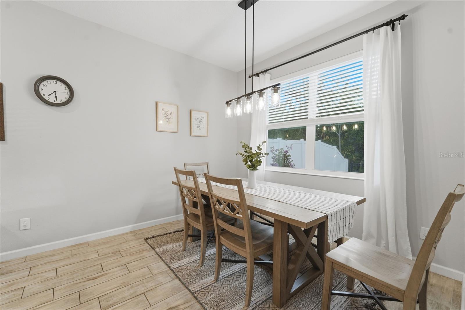 REDBRIDGE SQUARE - Residential
